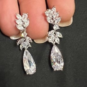 Beautiful wedding earrings. Brand new